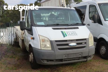 White 2008 Ford Transit Cab Chassis