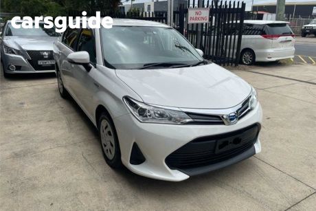 2018 Toyota Corolla Sedan Axio (hybrid)