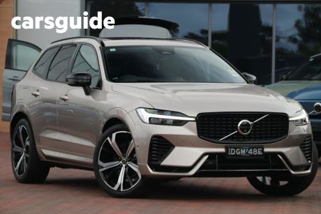 Silver 2023 Volvo XC60 Wagon Recharge Ultimate T8 Phev