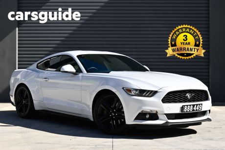 White 2015 Ford Mustang Coupe Fastback 2.3 Gtdi