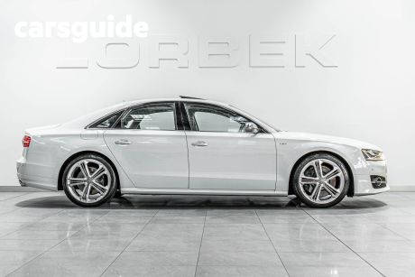 White 2015 Audi S8 Sedan 4.0 Tfsi Quattro