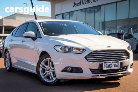White 2018 Ford Mondeo Hatchback Ambiente