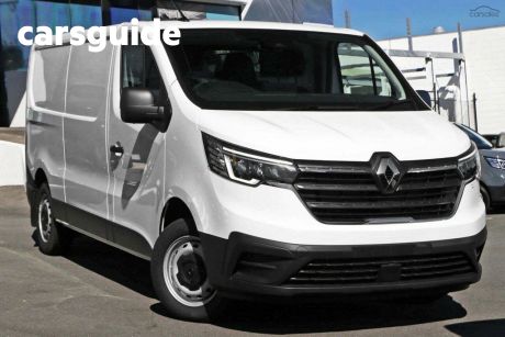 White 2024 Renault Trafic Commercial Pro Low Roof LWB