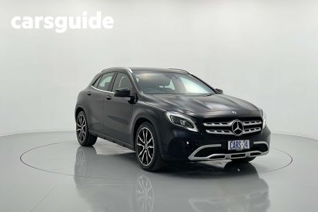 Black 2017 Mercedes-Benz GLA Wagon