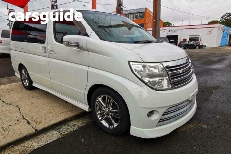 White 2005 Nissan Elgrand Commercial Rider S