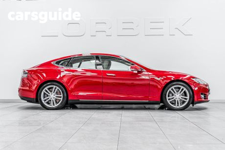 Red 2015 Tesla Model S Hatchback 85