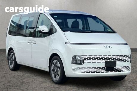 White 2023 Hyundai Staria Wagon Elite