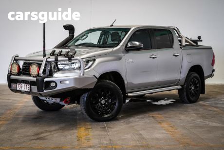 Silver 2018 Toyota Hilux Double Cab Pick Up SR5 (4X4)