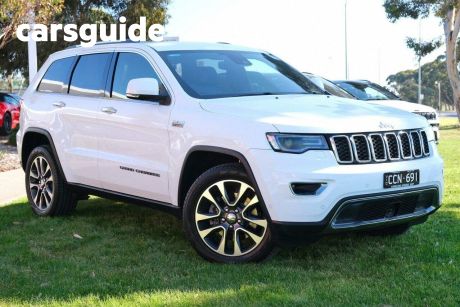 White 2017 Jeep Grand Cherokee SUV Limited