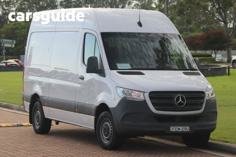 White 2019 Mercedes-Benz Sprinter Commercial 314CDI Low Roof MWB 7G-Tronic + RWD