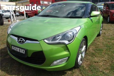 Green 2013 Hyundai Veloster Coupe +