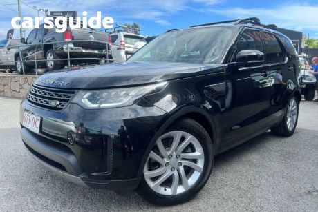 Black 2018 Land Rover Discovery Wagon TD6 SE