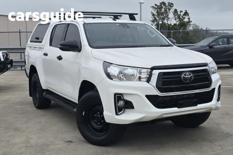 White 2019 Toyota Hilux Double Cab Pick Up SR (4X4)