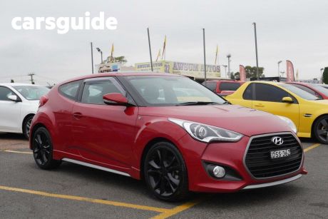 Red 2017 Hyundai Veloster Coupe SR Turbo