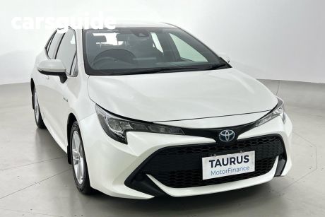 White 2020 Toyota Corolla Hatchback Ascent Sport (hybrid)