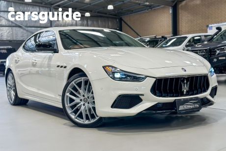 White 2019 Maserati Ghibli Sedan Gransport
