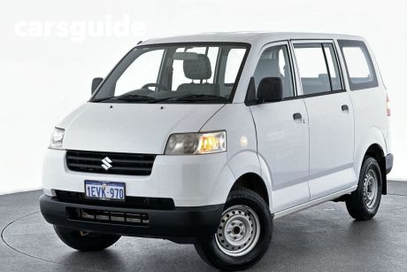 White 2015 Suzuki APV Van