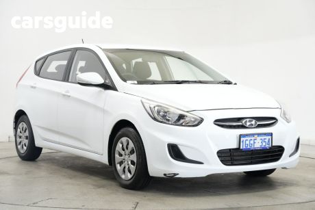 White 2017 Hyundai Accent Hatchback Active