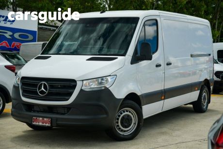 White 2018 Mercedes-Benz Sprinter Commercial 311CDI Low Roof MWB 9G-Tronic FWD