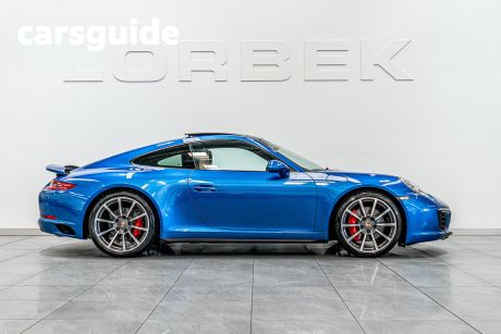 Blue 2016 Porsche 911 Coupe Carrera 4 S