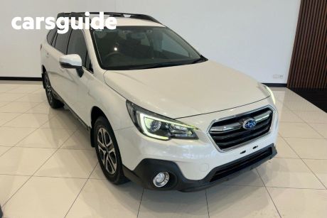 White 2018 Subaru Outback Wagon 2.0D