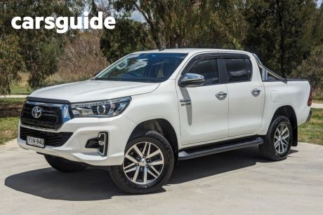 White 2018 Toyota Hilux Ute Tray SR5 4x4 Double-Cab Pick-Up
