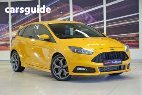 Yellow 2017 Ford Focus Hatchback ST2