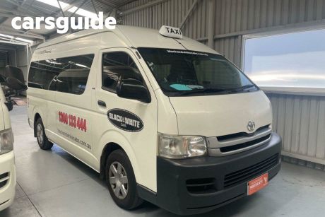 White 2008 Toyota HiAce Commercial WHEELCHAIR TAXI
