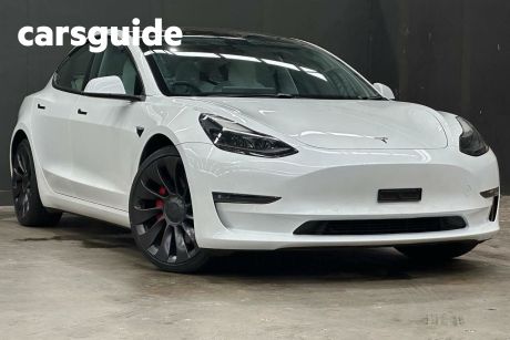 White 2022 Tesla Model 3 Sedan Performance