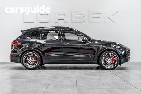Black 2015 Porsche Cayenne Wagon Turbo