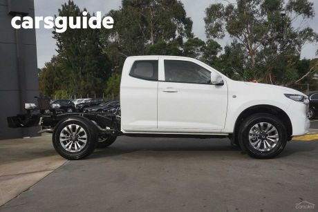 White 2024 Mazda BT-50 Freestyle Cab Chassis XT (4X4)