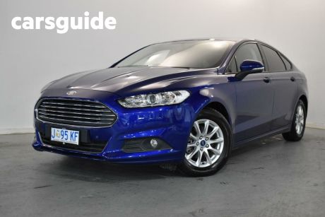 Blue 2015 Ford Mondeo Hatch Ambiente