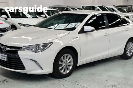 White 2017 Toyota Camry Sedan Altise Hybrid