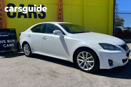 White 2011 Lexus IS OtherCar IS 250 Prestige GSE20R * 35000KMS! *