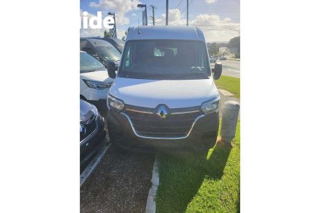 White 2023 Renault Master Commercial Pro Mid Roof MWB 120kW