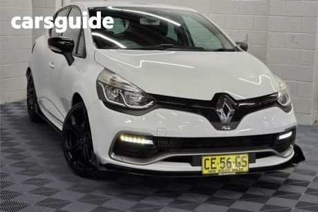 White 2015 Renault Clio Hatchback RS 200 CUP
