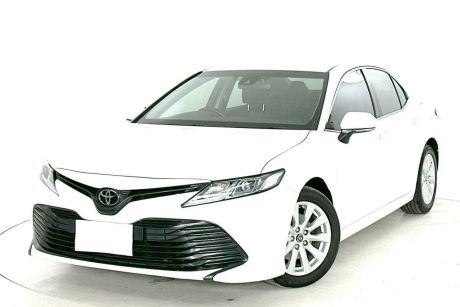 White 2018 Toyota Camry Sedan Ascent