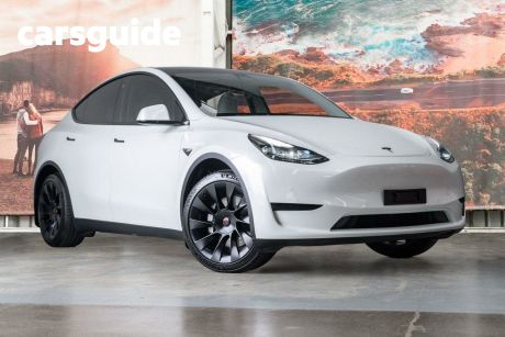 White 2022 Tesla Model Y Wagon Rear-Wheel Drive Wagon 5dr Reduction Gear 1sp AC220kW [Feb]