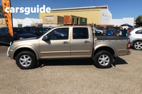 Gold 2004 Holden Rodeo Crew Cab Pickup LT