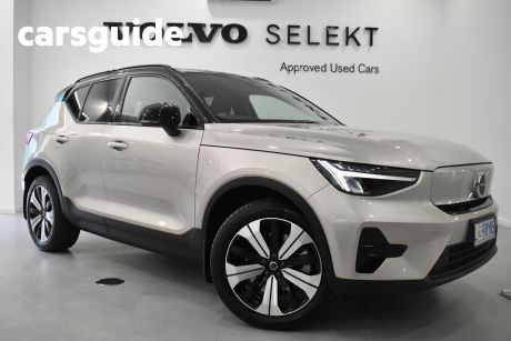 Silver 2022 Volvo XC40 Wagon Recharge Pure Electric