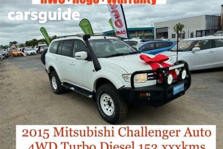 White 2015 Mitsubishi Challenger Wagon (4X4)