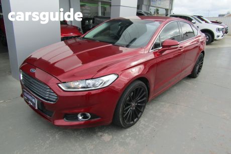 Red 2018 Ford Mondeo Hatchback Trend