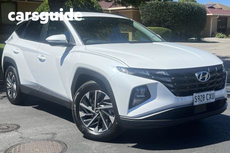 White 2023 Hyundai Tucson Wagon Elite (awd)