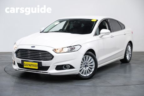 White 2016 Ford Mondeo Hatchback Trend Tdci