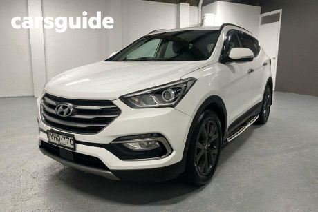 White 2018 Hyundai Santa FE Wagon Active X