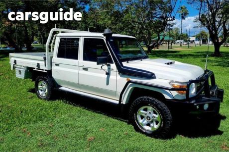 White 2016 Toyota Landcruiser Double Cab Chassis GXL (4X4)