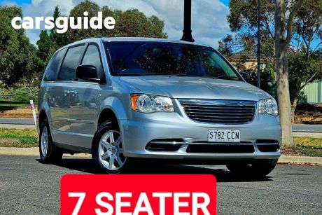 Silver 2011 Chrysler Grand Voyager Wagon Limited