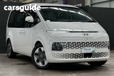 White 2022 Hyundai Staria Wagon