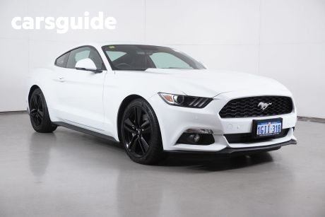 White 2017 Ford Mustang Coupe Fastback 2.3 Gtdi