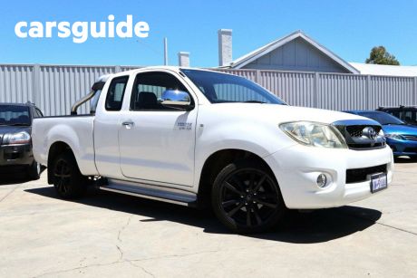 White 2010 Toyota Hilux Ute Tray 4x2 SR GGN15R
